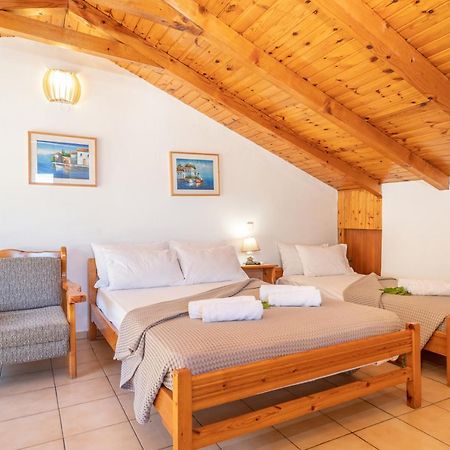 Alexatos Studios & Apartments Agia Efimia Dış mekan fotoğraf