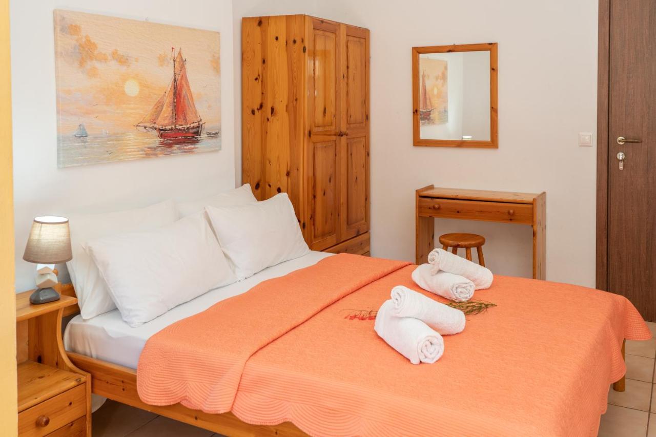 Alexatos Studios & Apartments Agia Efimia Dış mekan fotoğraf