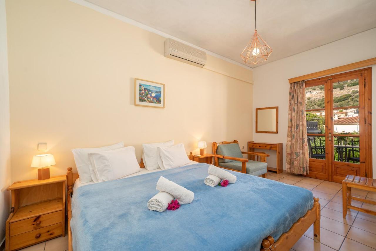 Alexatos Studios & Apartments Agia Efimia Dış mekan fotoğraf