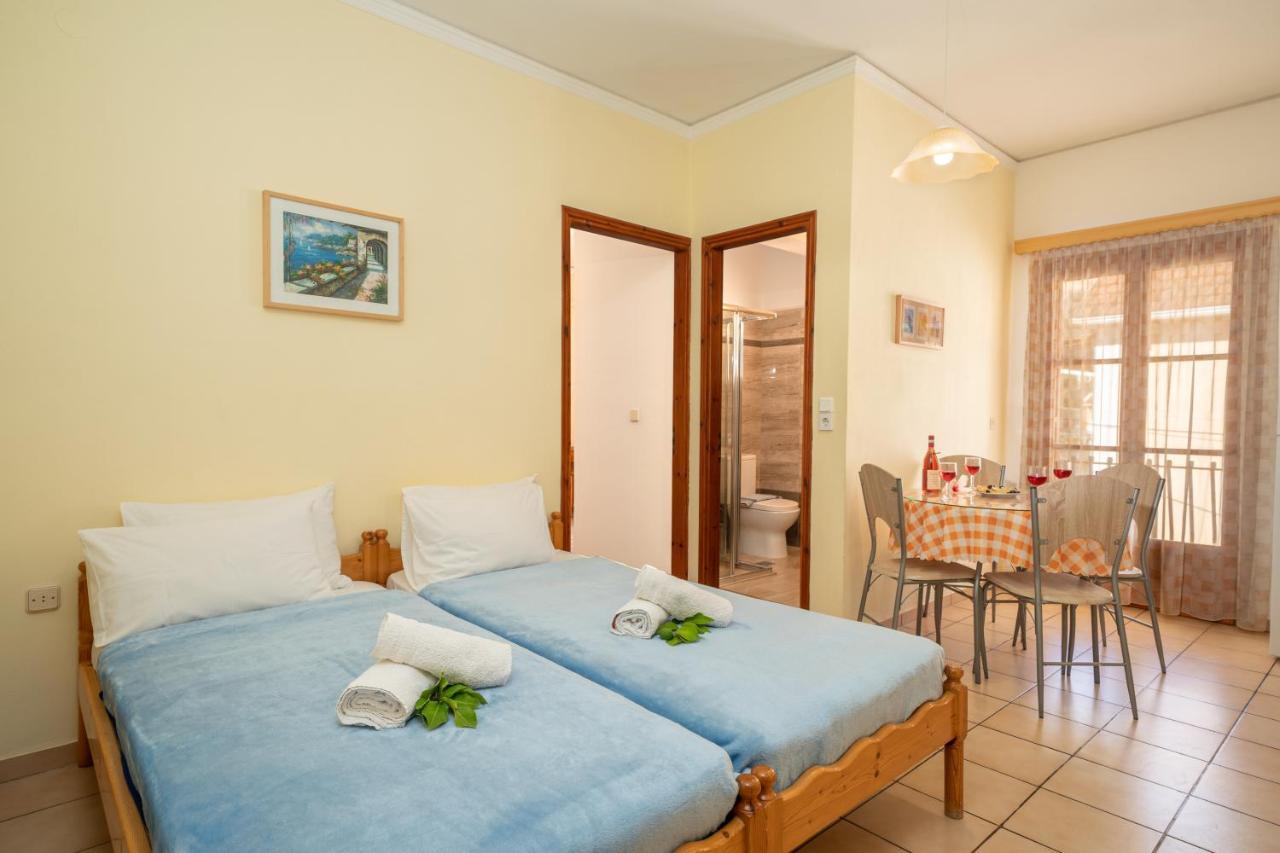 Alexatos Studios & Apartments Agia Efimia Dış mekan fotoğraf