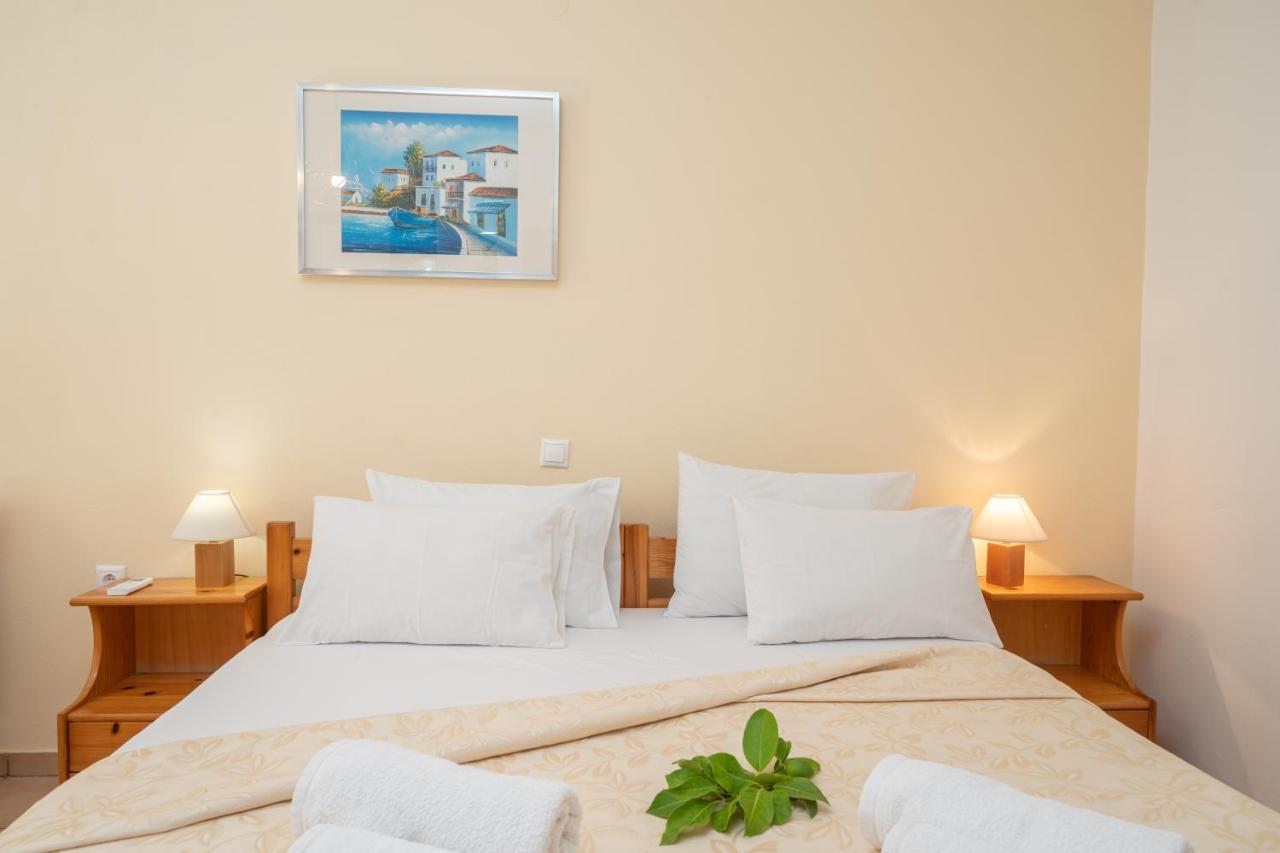 Alexatos Studios & Apartments Agia Efimia Dış mekan fotoğraf