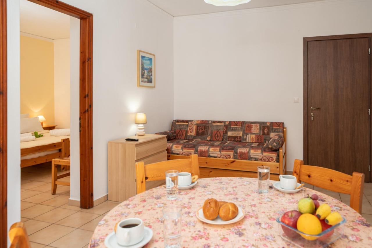 Alexatos Studios & Apartments Agia Efimia Dış mekan fotoğraf