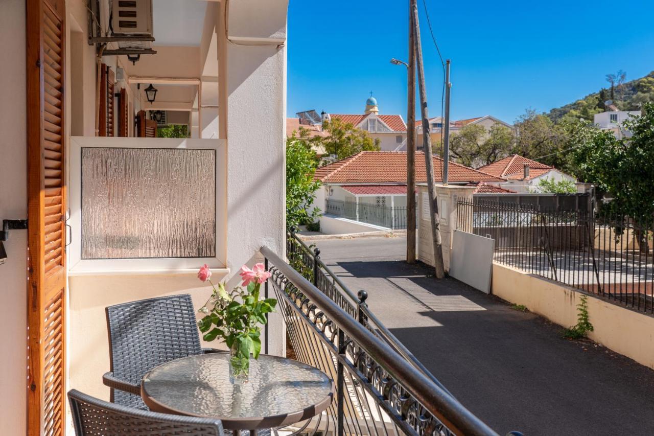 Alexatos Studios & Apartments Agia Efimia Dış mekan fotoğraf