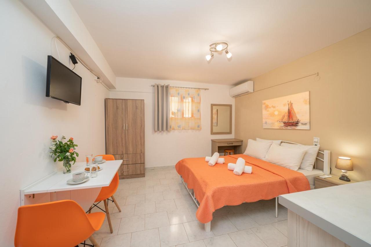 Alexatos Studios & Apartments Agia Efimia Dış mekan fotoğraf